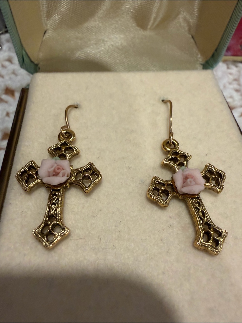 1928 Deadstock Gold To e Cross Dangle Earrings with Pink Rose Accent